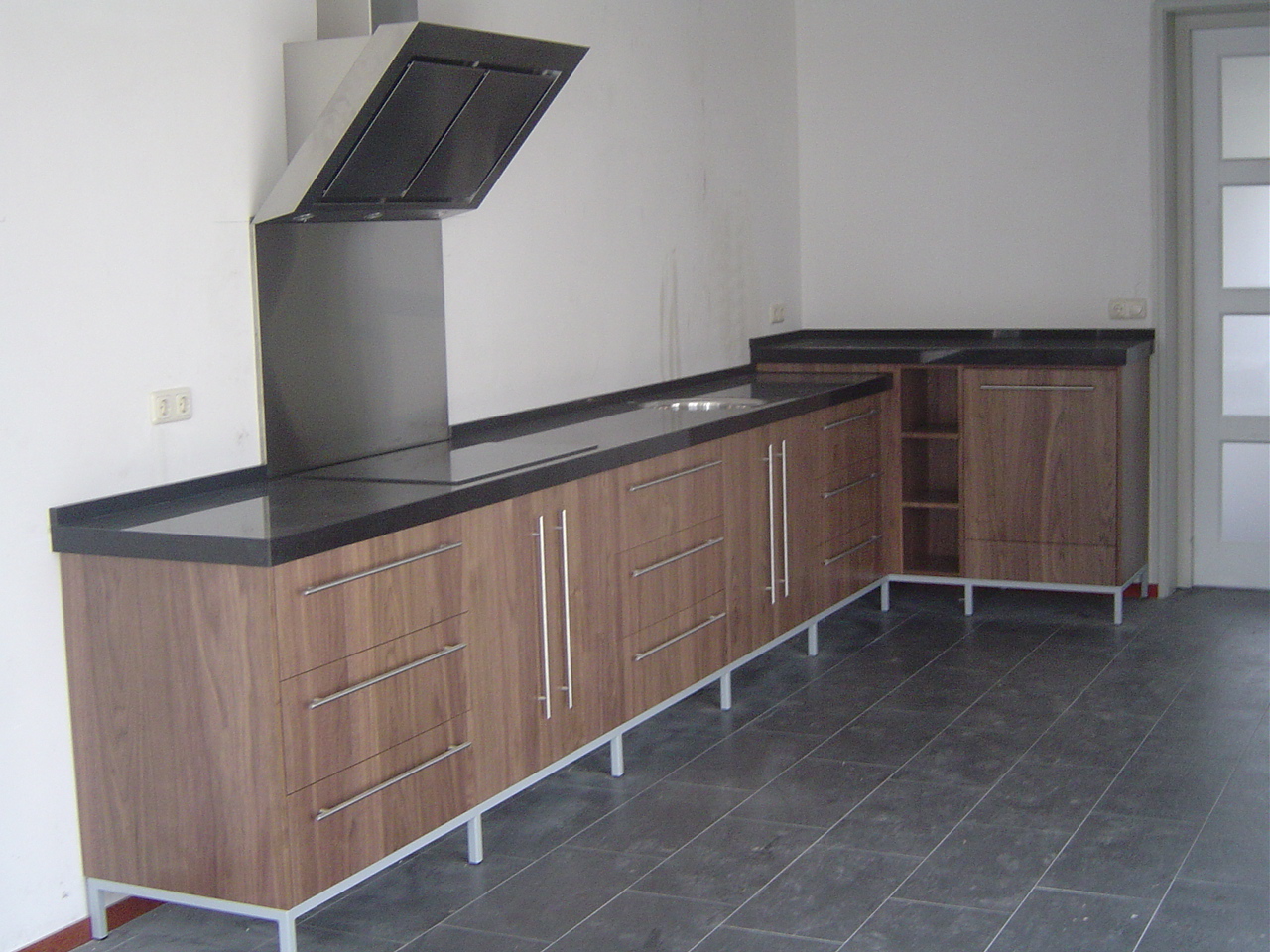 Keuken hoekkast systeem: kessebohmer revo carrousselkast kast amp ...